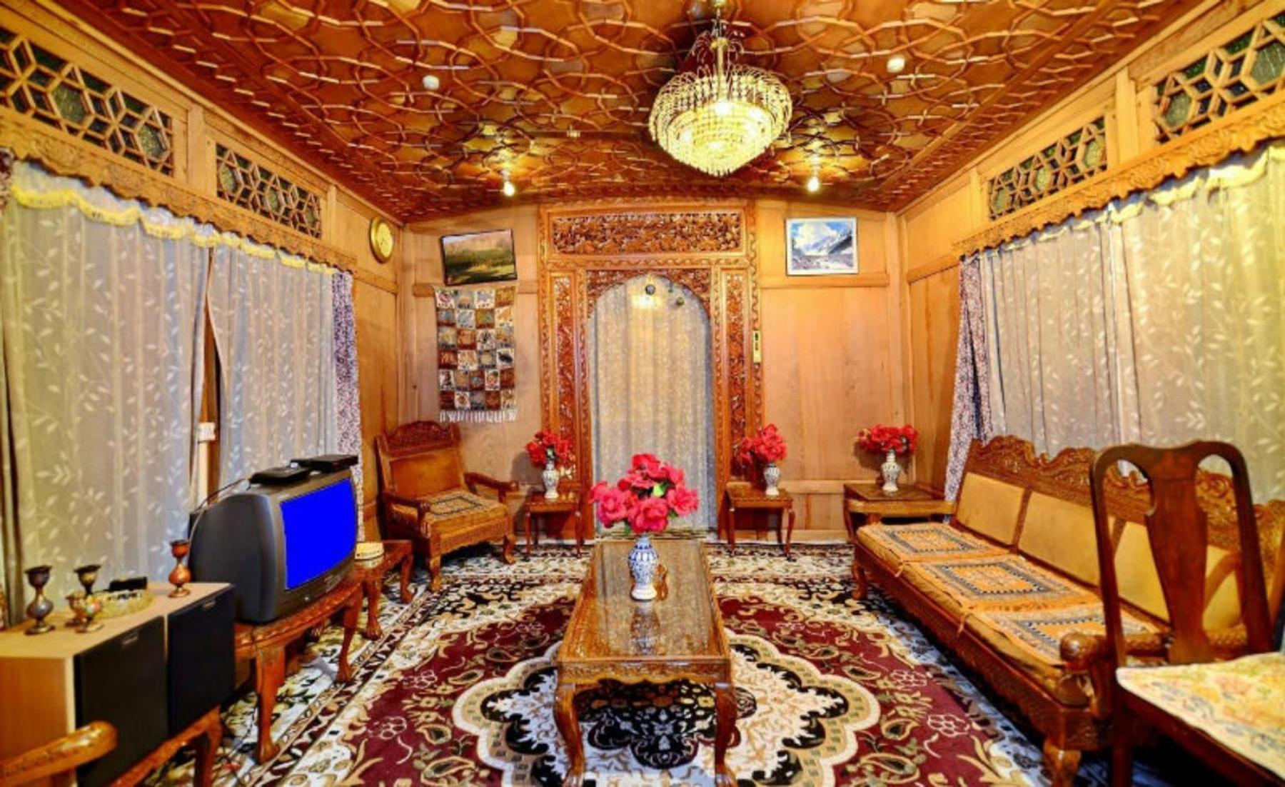 Umbrella Group Of House Boat Hotel Srinagar  Exterior photo