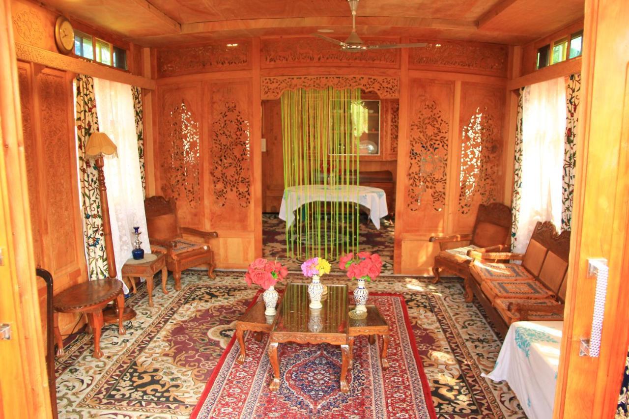 Umbrella Group Of House Boat Hotel Srinagar  Exterior photo
